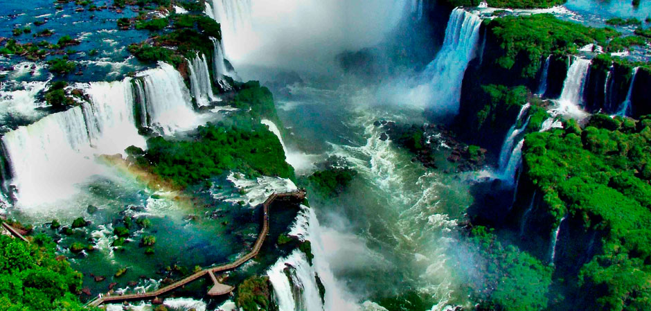 Tour Cataratas de Iguaz con Cena Show 4 das